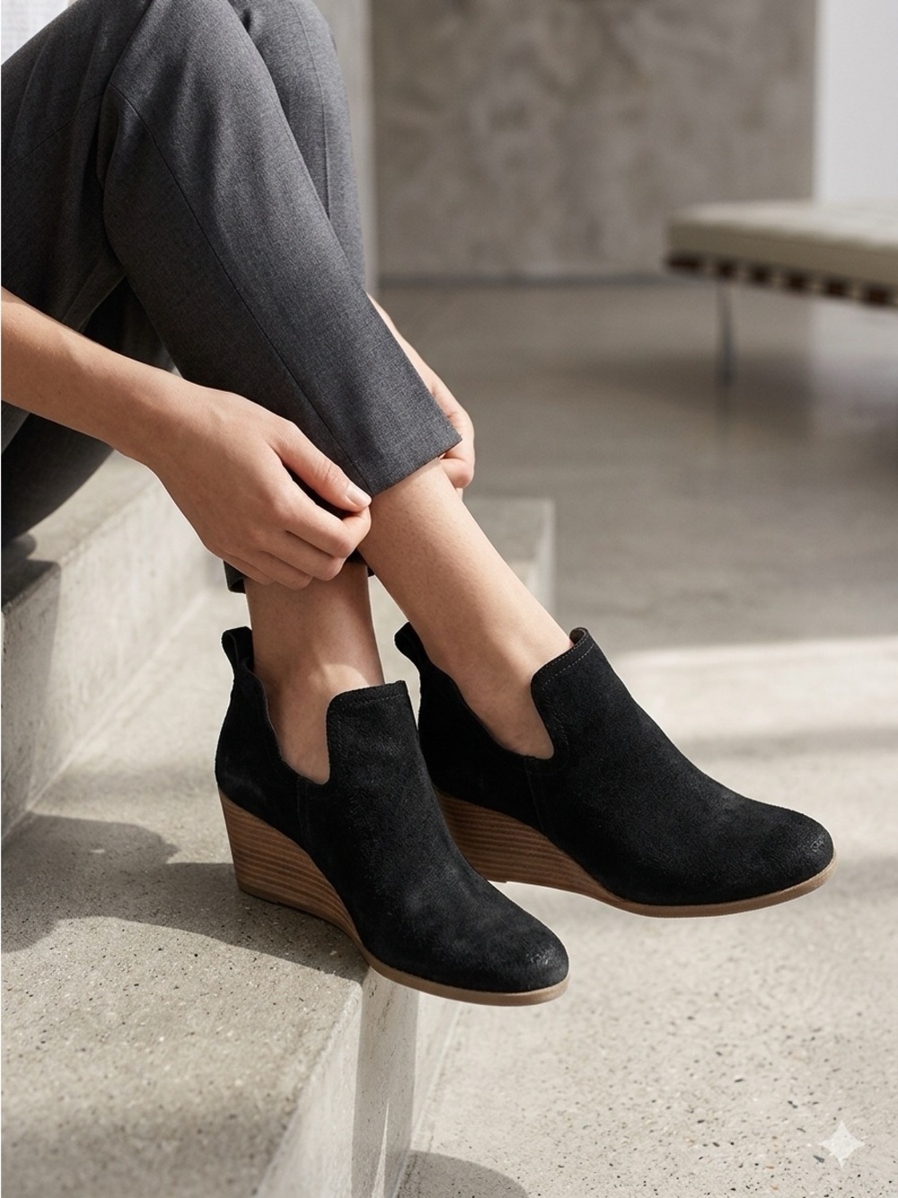Toms Kallie Wedge Bootie Women's Size 9.5 Black Brown Slip Ons Suede Boots - Picture 13 of 13